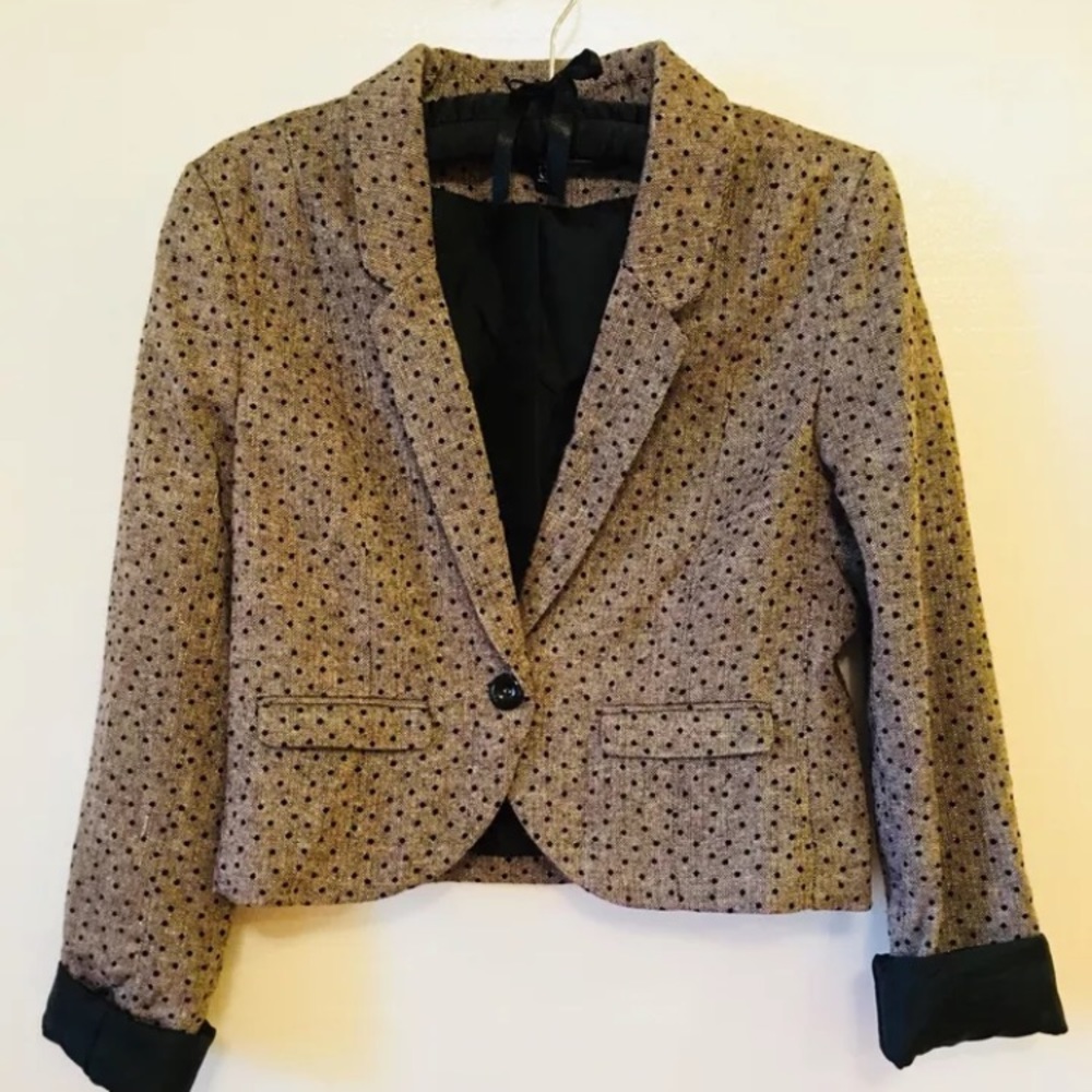 H&M Divided Cropped button front jacket/blazer